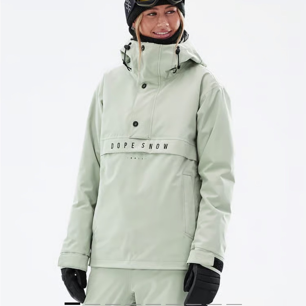 Dope snow Legacy W insulated snowboard jacket in light green. Women’s